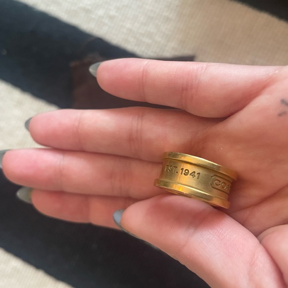 Coach Ring - Picture 3 of 5